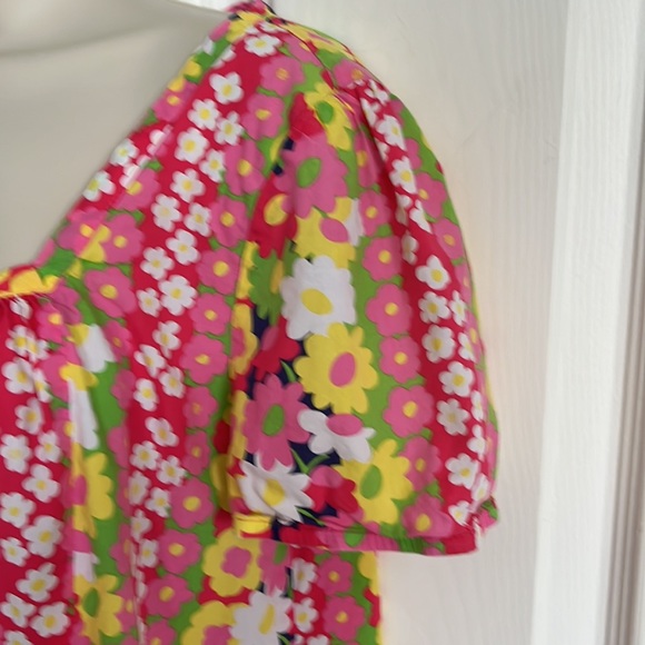 Lilly Pulitzer Short Sleeves Top - Picture 3 of 10